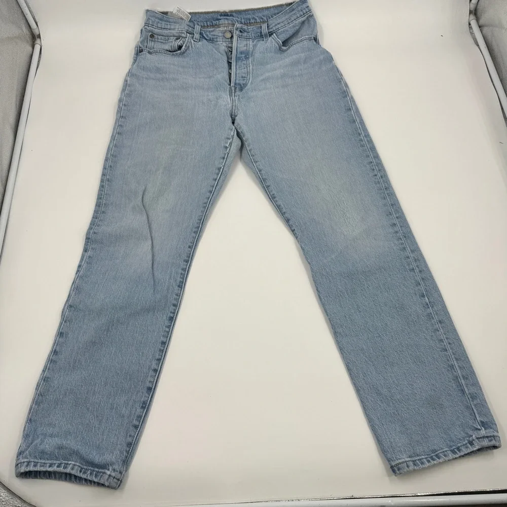 Levis 501 Original Fit Jeans Mens W29 L30 Light Wash Blue Straight‎ Leg Denim
